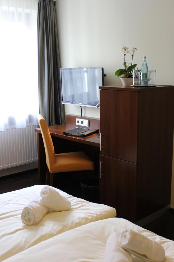 Hotel Brantl Roding Esterno foto